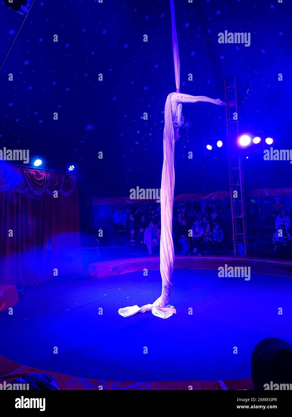 Zirkus vegas zelt -Fotos und -Bildmaterial in hoher Auflösung – Alamy