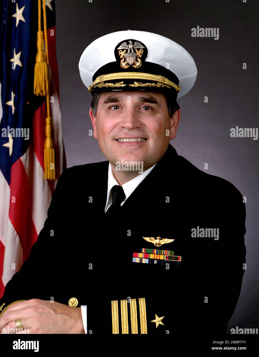 CAPTAIN David H. Hall, USNR (abgedeckt). Land: Unbekannt Stockfoto