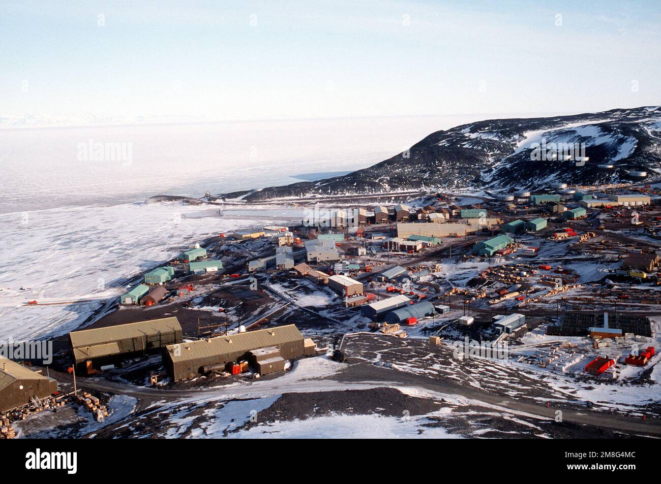 Blick auf einen Teil des McMurdo Bahnhofs. Land: Antarktis (ATA) Stockfoto