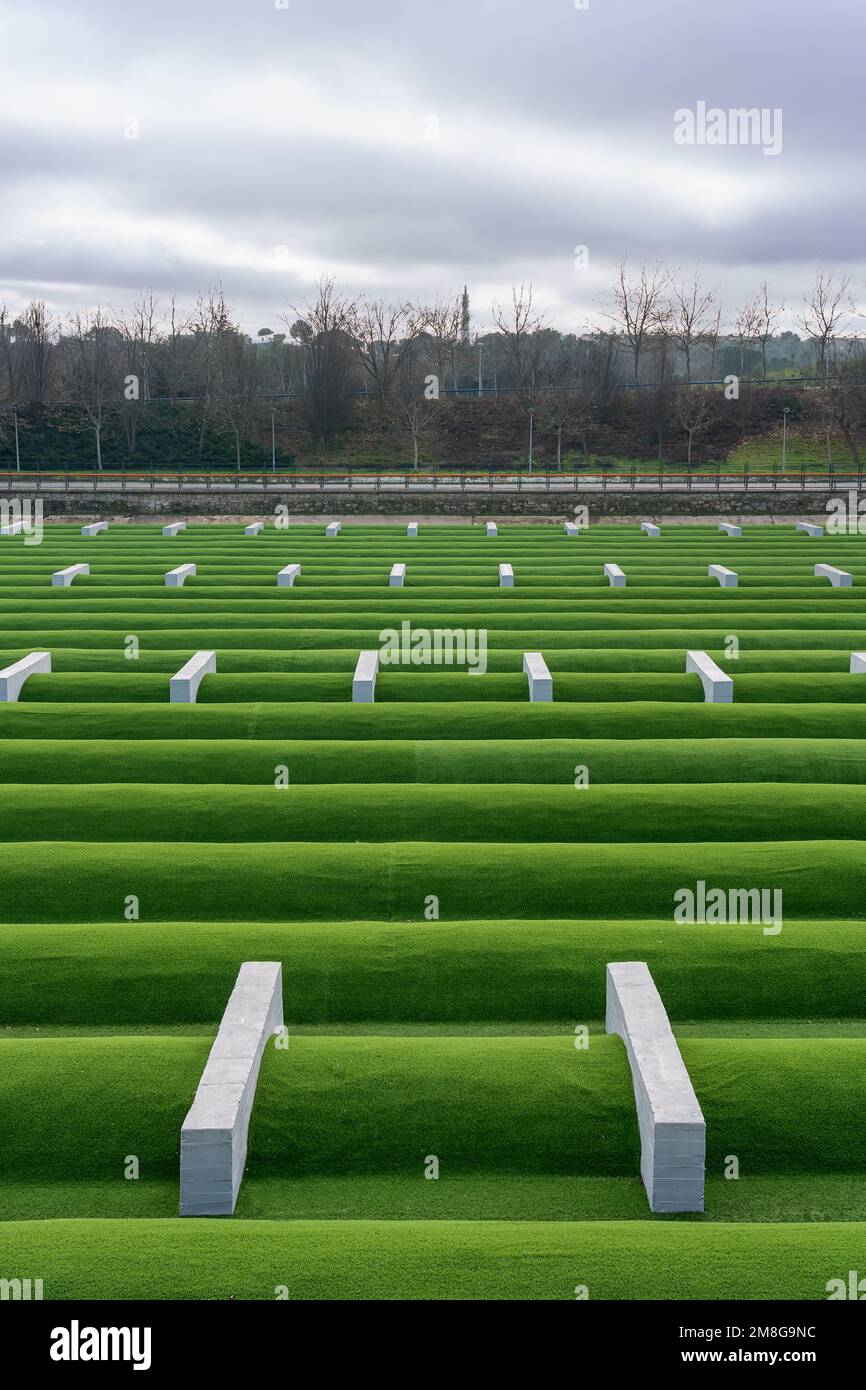 Tanks und Kanäle für die Wartung, Reinigung und Wasserversorgung der Stadt, Tres Cantos, Madrid. Stockfoto