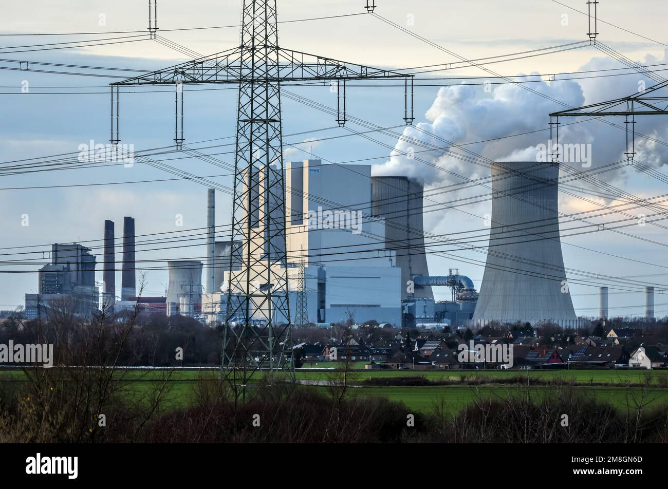 Grevenbroich, Nordrhein-Westfalen, Deutschland - Kraftwerk RWE Power AG Neurath, Braunkohlekraftwerk im Braunkohlebergwerk Garzweiler von RWE, Stockfoto