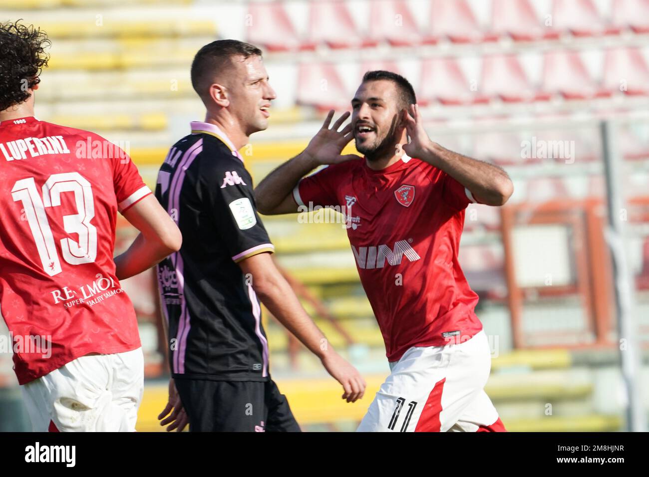 Perugia, Italien. 14. Januar 2023. olivieri marco (n.11 perugia calcio) feiert 3-1 während des AC Perugia vs Palermo FC, italienisches Fußballspiel der Serie B in Perugia, Italien, Januar 14 2023 Kredit: Independent Photo Agency/Alamy Live News Stockfoto