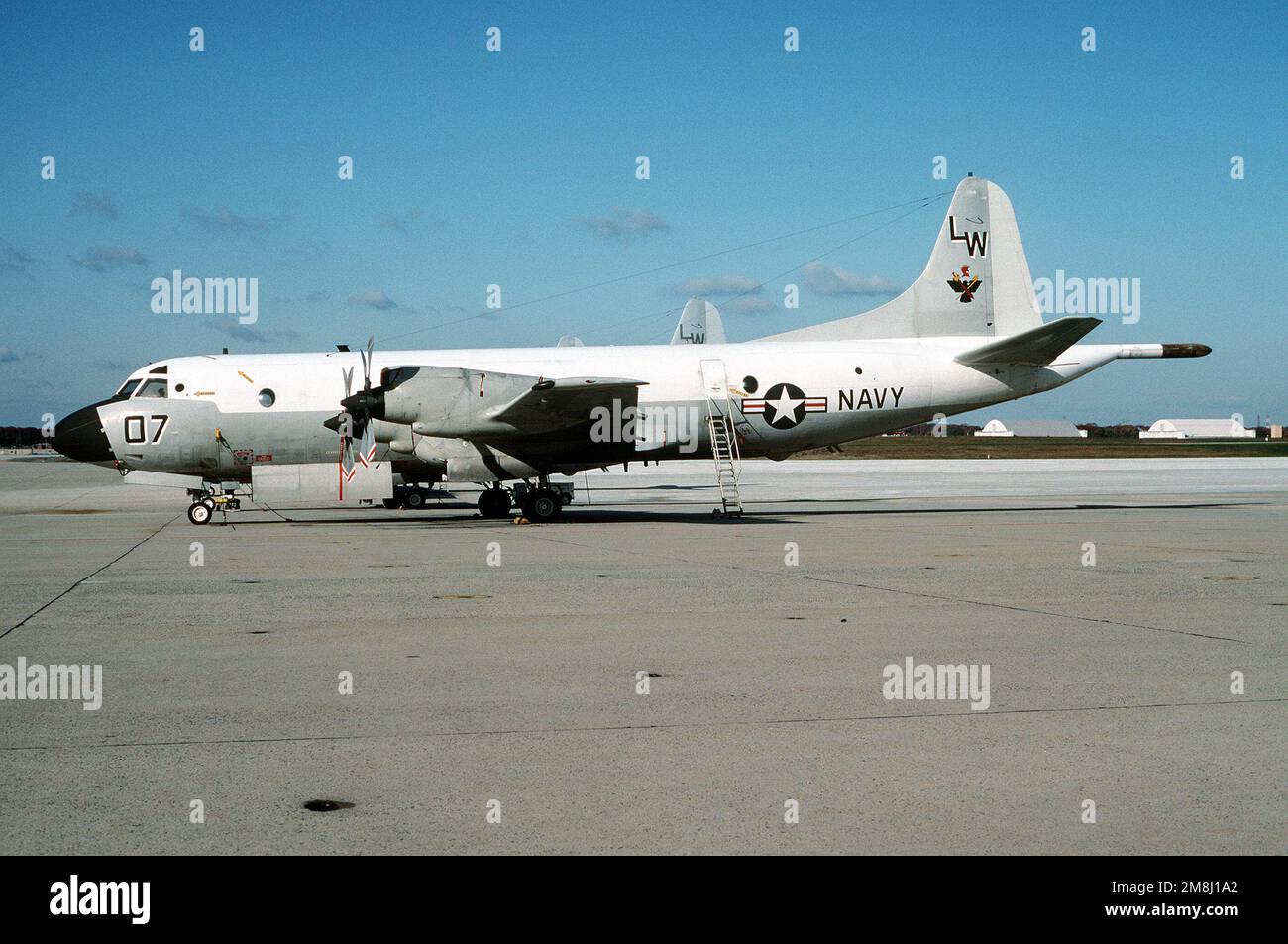 Linke Seitenansicht mehrerer P-3C Orion-Flugzeuge der Reserve Patrol Squadron 68 (PV-68), die auf der Fluglinie geparkt sind. Basis: Naval Air Facility, Andrews AFB Bundesstaat: Maryland (MD) Land: Vereinigte Staaten von Amerika (USA) Stockfoto
