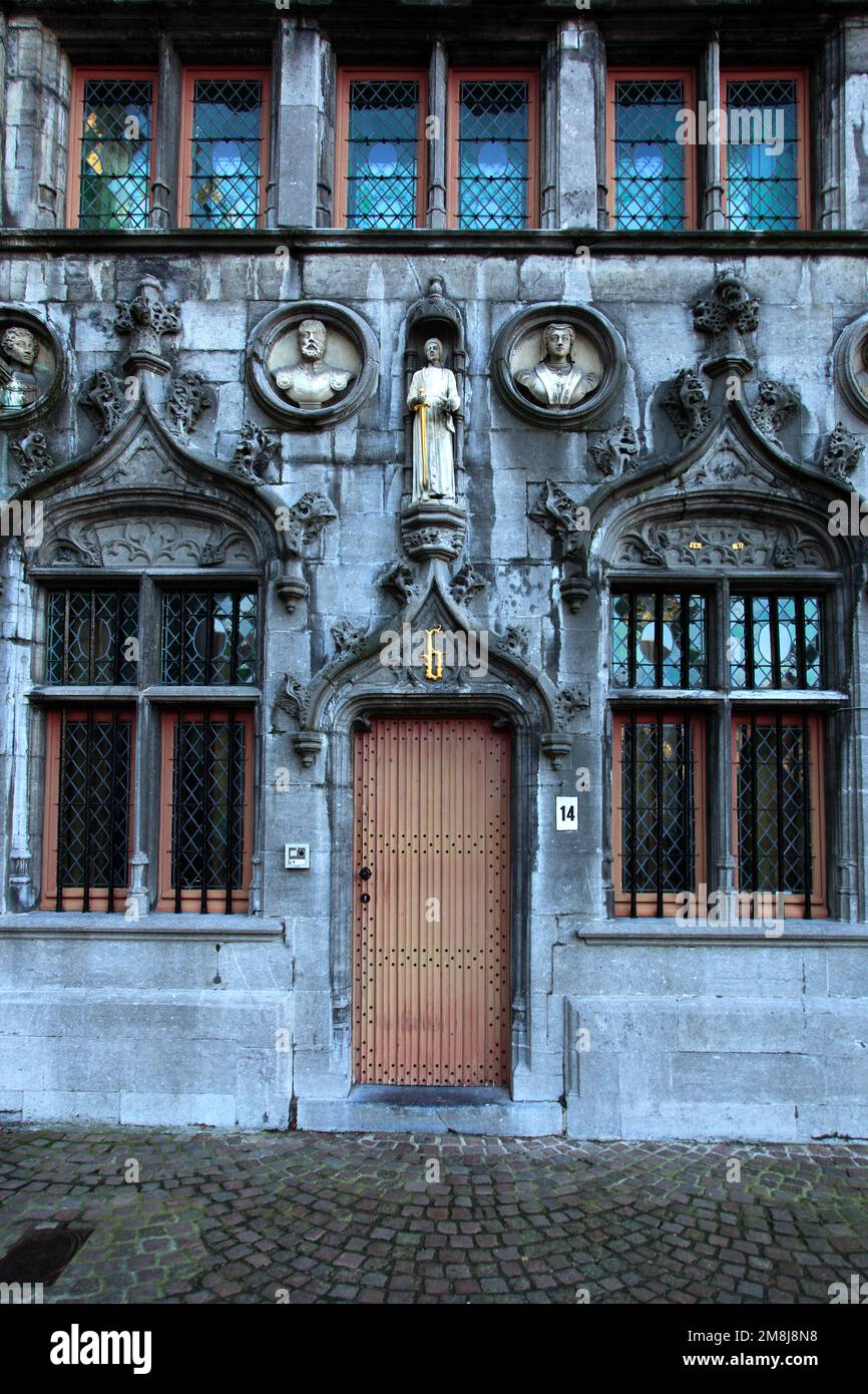 Außenansicht der Heiligen Blutkirche, Burgplatz, Brügge-Stadt, Westflandern in der flämischen Region Belgiens. Brügge City ist eine Stockfoto