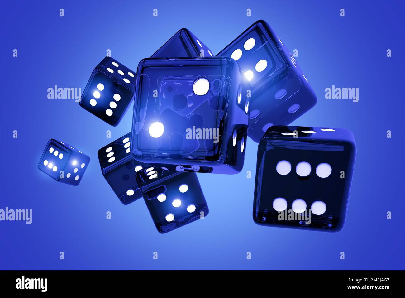 Blaue Glaswürfel Rollen auf blauem Hintergrund. 3D-gerenderte Abbildung. Casino-Thema. Stockfoto