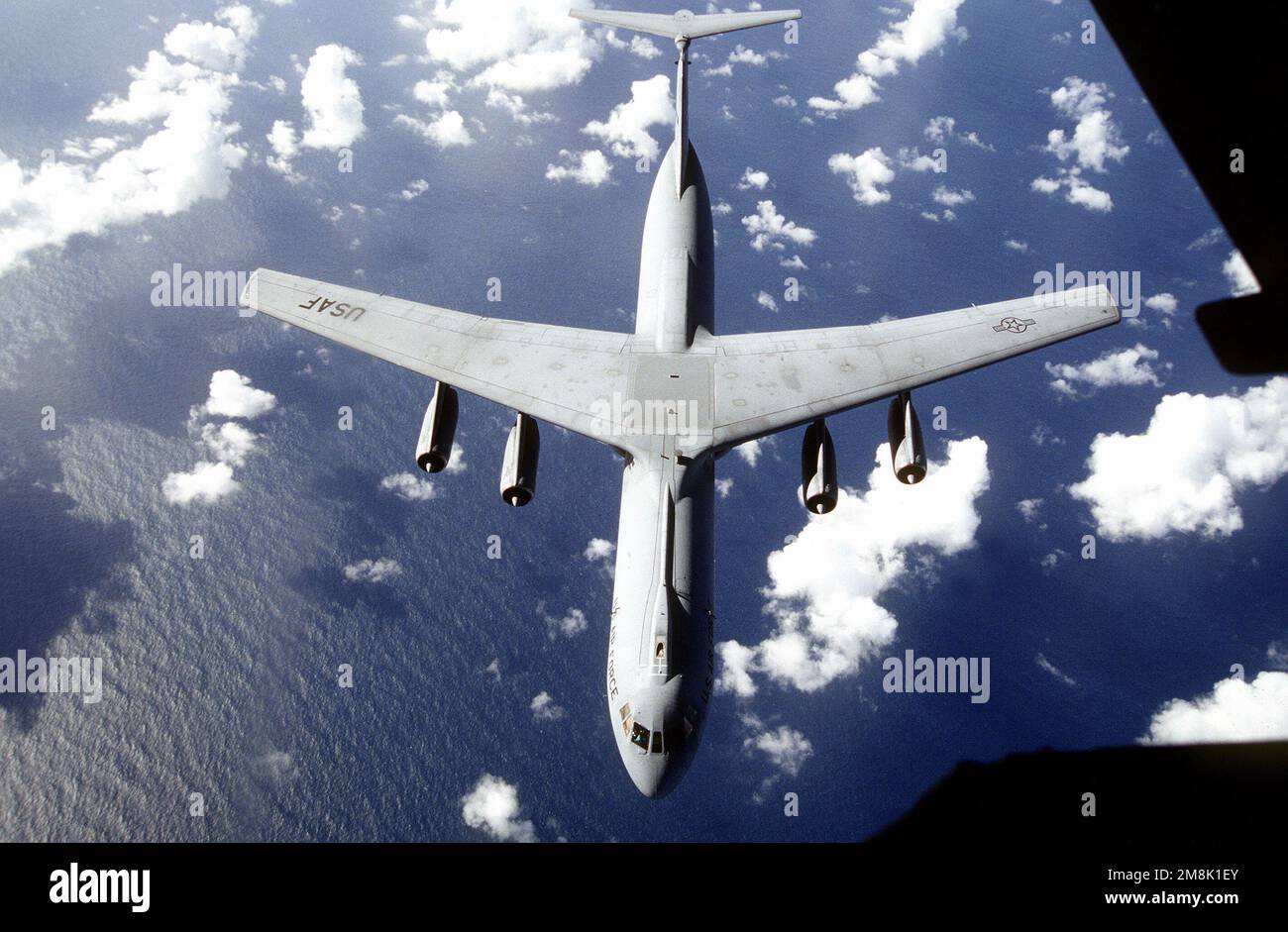 Ein US-C-141 wurde in Moron ab, Spanien, eingesetzt, auf dem Weg nach unten, um die Operation zu unterstützen. (Genaues Datum unbekannt). Betrifft Operation/Serie: VIGILANT WARRIOR Country: Mittelmeer (MED) Stockfoto