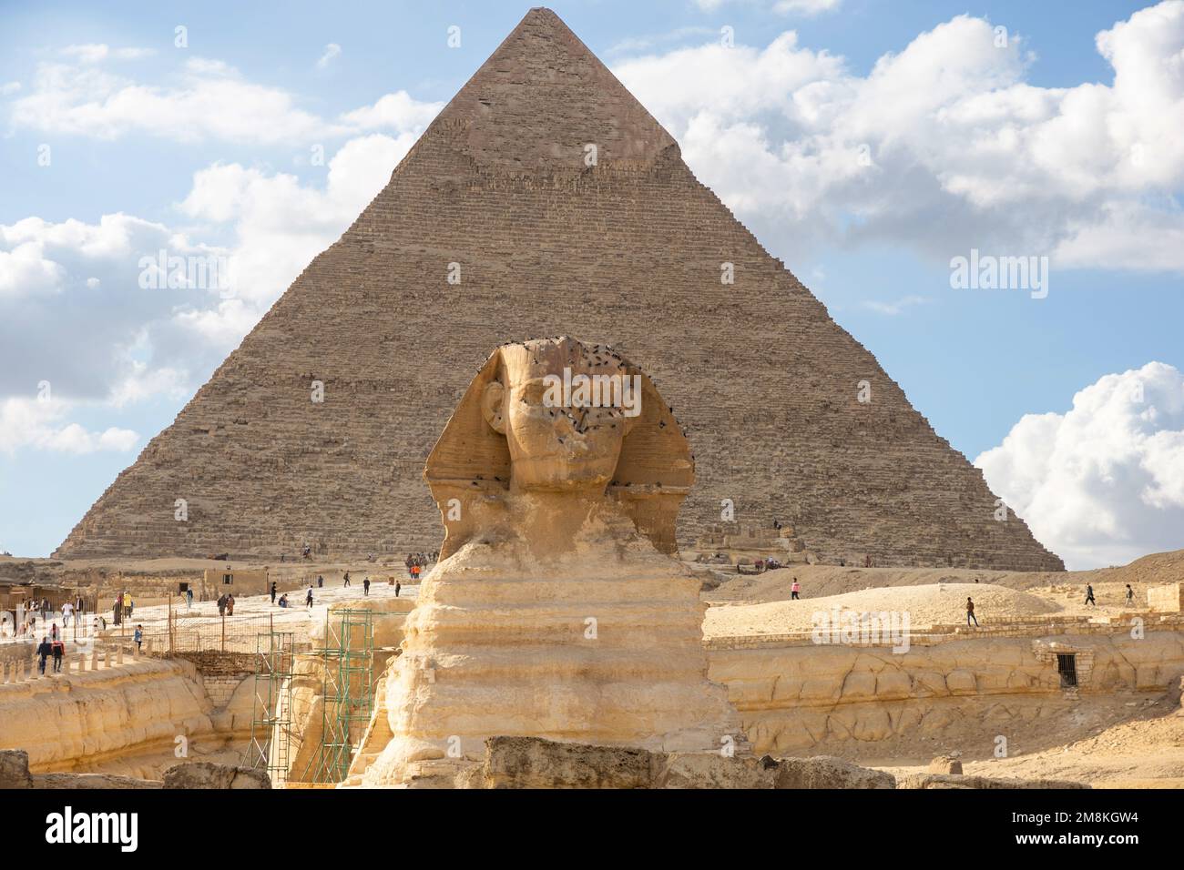 Die große Sphinx und Pyramide von Chephren oder Chephren in Gizeh Stockfoto