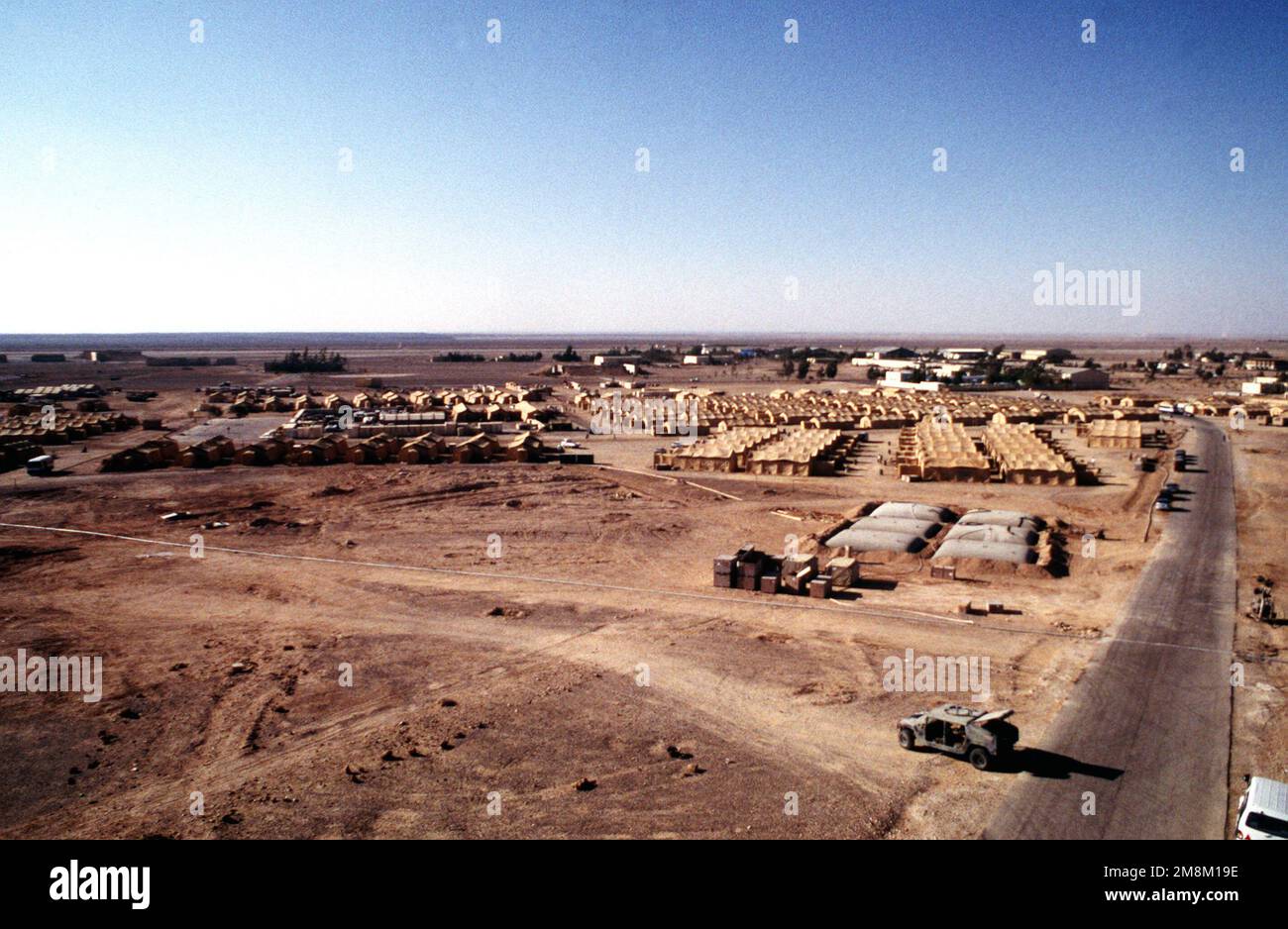 Ein Luftblick auf die Zeltstadt „Toon's Town“. Basis: Azraq Royal Air Force Base Country: Jordanien (JOR) Stockfoto