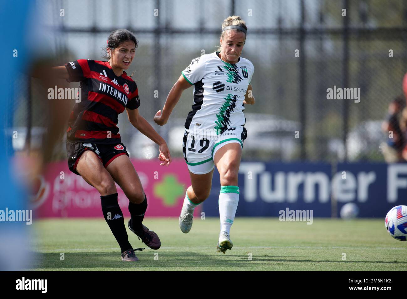 Sydney, Australien. 14. Januar 2023. Alexia Apostolakis von den Wanderers spielt den Ball während des Spiels zwischen Wanderers und Western United im Wanderers Football Park am 14. Januar 2023 in Sydney, Australien. Gutschrift: IOIO IMAGES/Alamy Live News Stockfoto