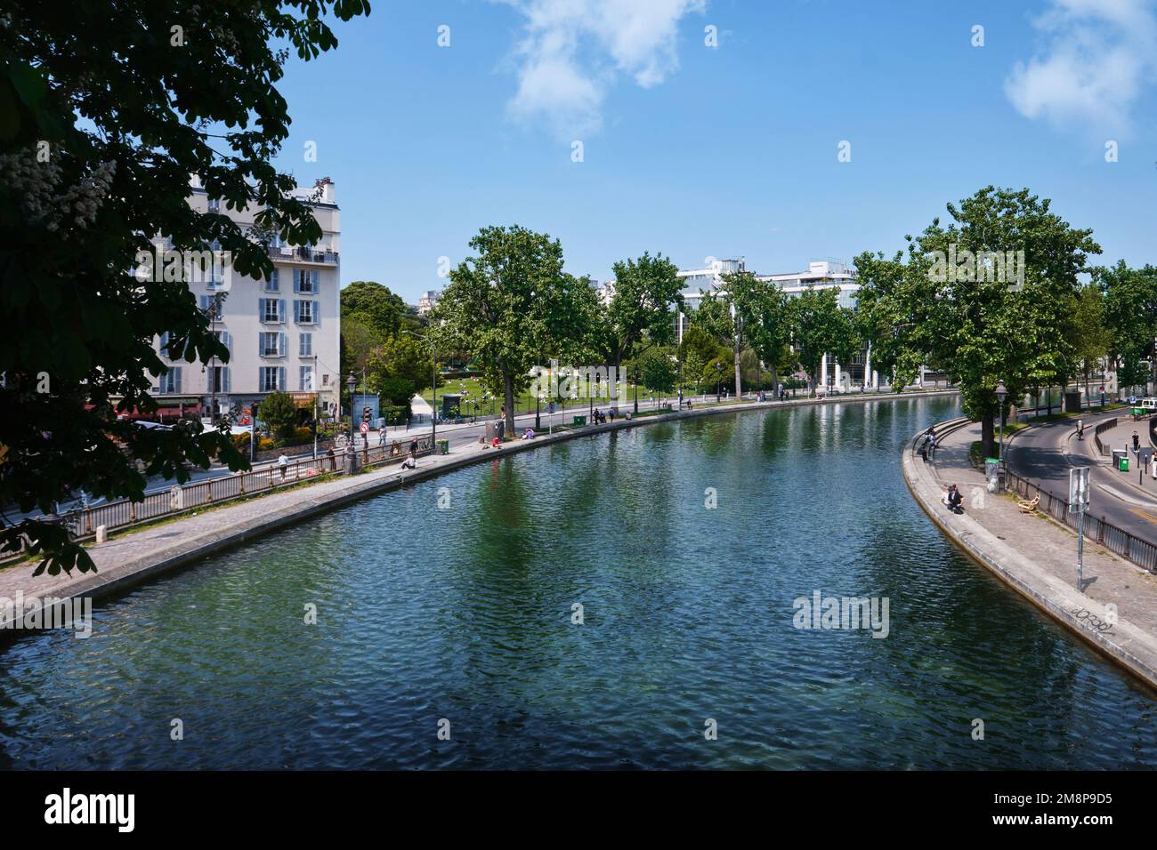 Paris, Frankreich - Mai 2022: Blick auf den Canal Saint-Martin Stockfoto