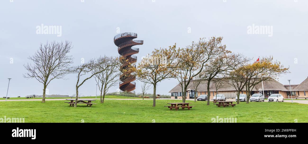 Skaerbaek, Dänemark - 15. November 2022: Marsk-Turm mit herrlichem Blick über den Waddenmeer-Nationalpark in Skaerbaek in Dänemark Stockfoto
