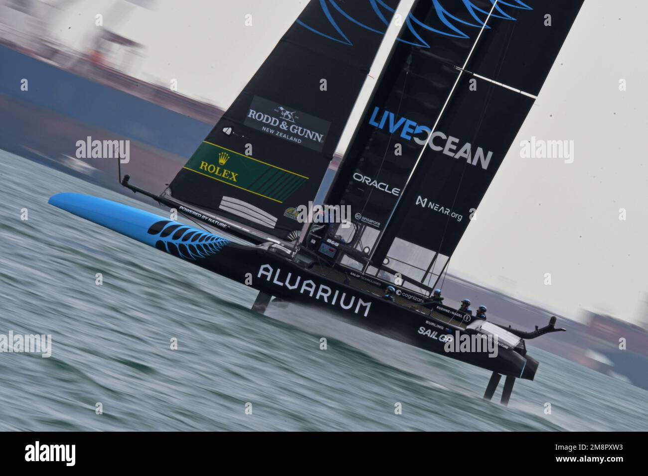 Singapur. 15. Januar 2023. Sail GP Team Neuseeland segelt während des Singapore Sail Grand Prix in Singapur am 15. Januar 2023. Kredit: Dann Chih Wey/Xinhua/Alamy Live News Stockfoto