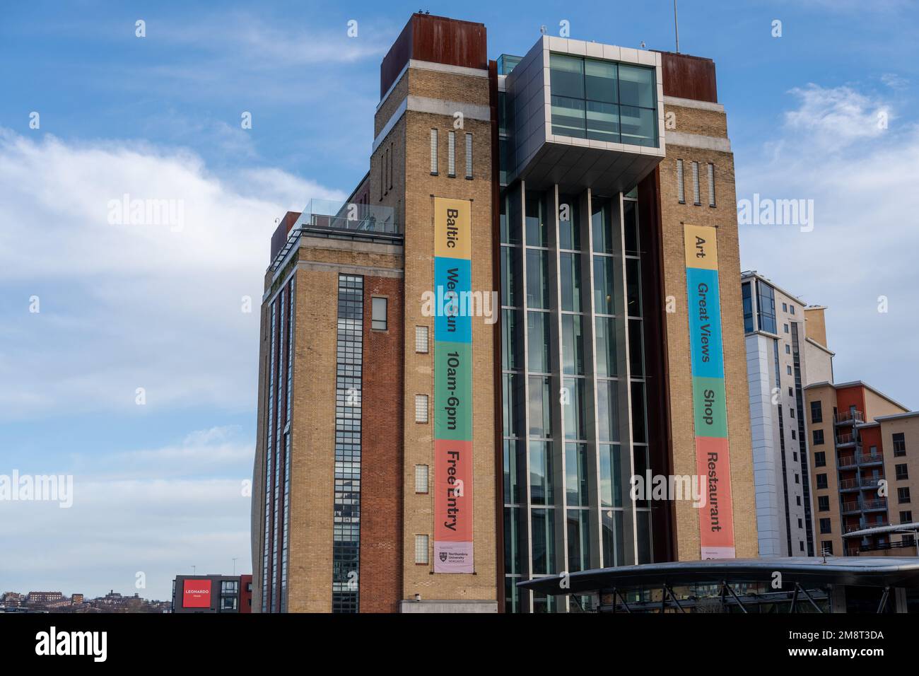 Außenansicht des Veranstaltungsorts FÜR ZEITGENÖSSISCHE Kunst IN Gateshead, Großbritannien Stockfoto