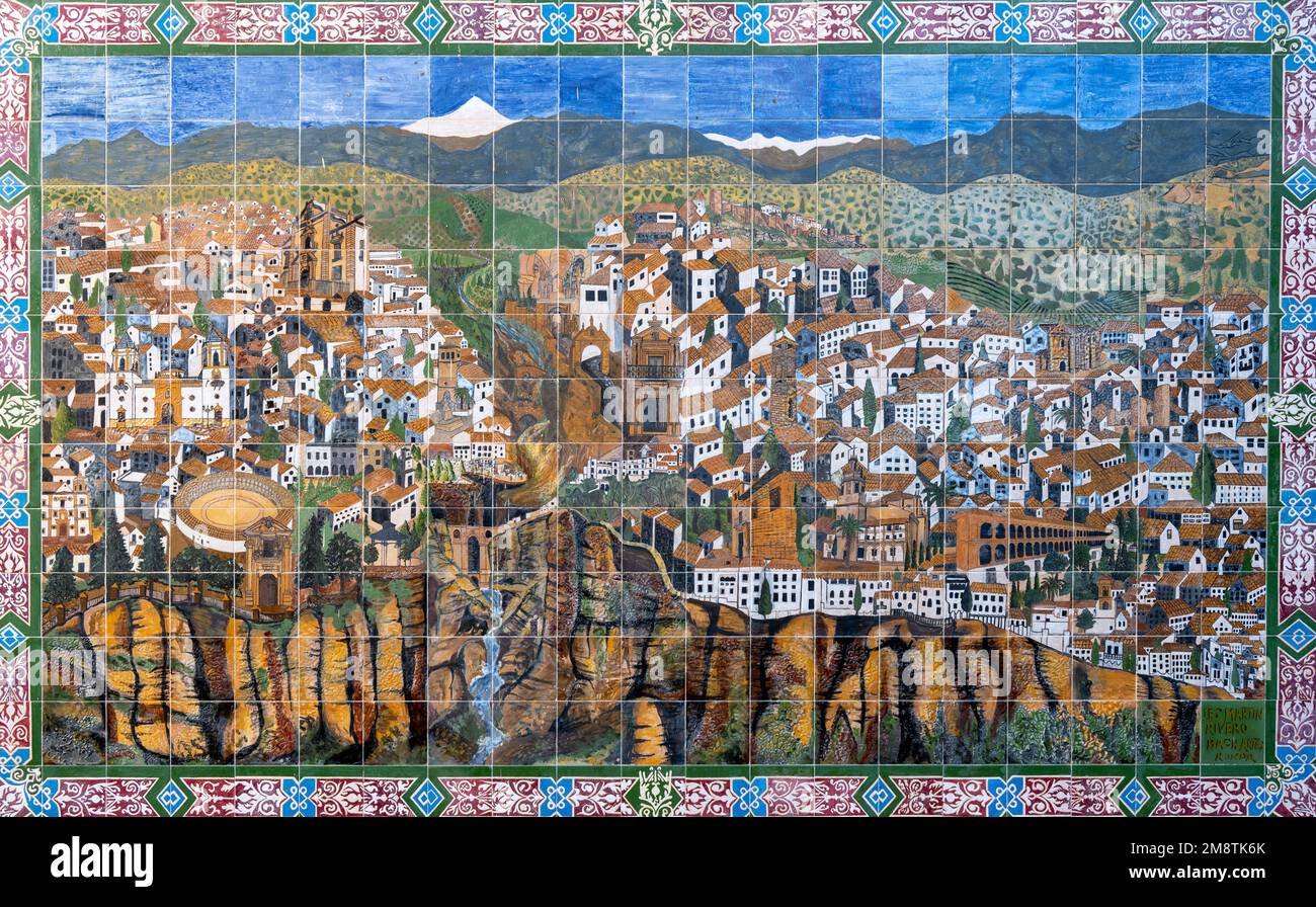 Ein Wandbild, das die Stadt Ronda aus Fliesen zeigt Stockfoto