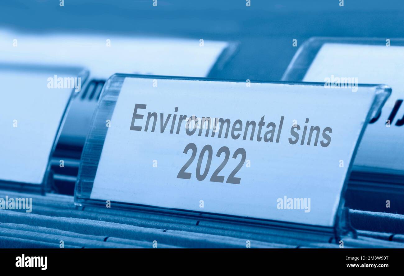 Umweltsünden 2022 - ein Symbolfoto Stockfoto