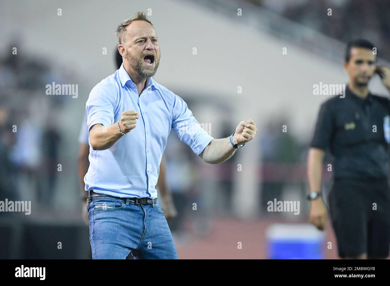 Hanoi, Vietnam. 13. Januar 2023. Cheftrainer Alexandre Polking of Thailand reagiert während des AFF Mitsubishi Electric Cup 2022 zwischen Vietnam und Thailand im My Dinh National Stadium. Endstand: Vietnam 2:2 Thailand. (Foto: Amphol Thongmueangluang/SOPA Images/Sipa USA) Guthaben: SIPA USA/Alamy Live News Stockfoto