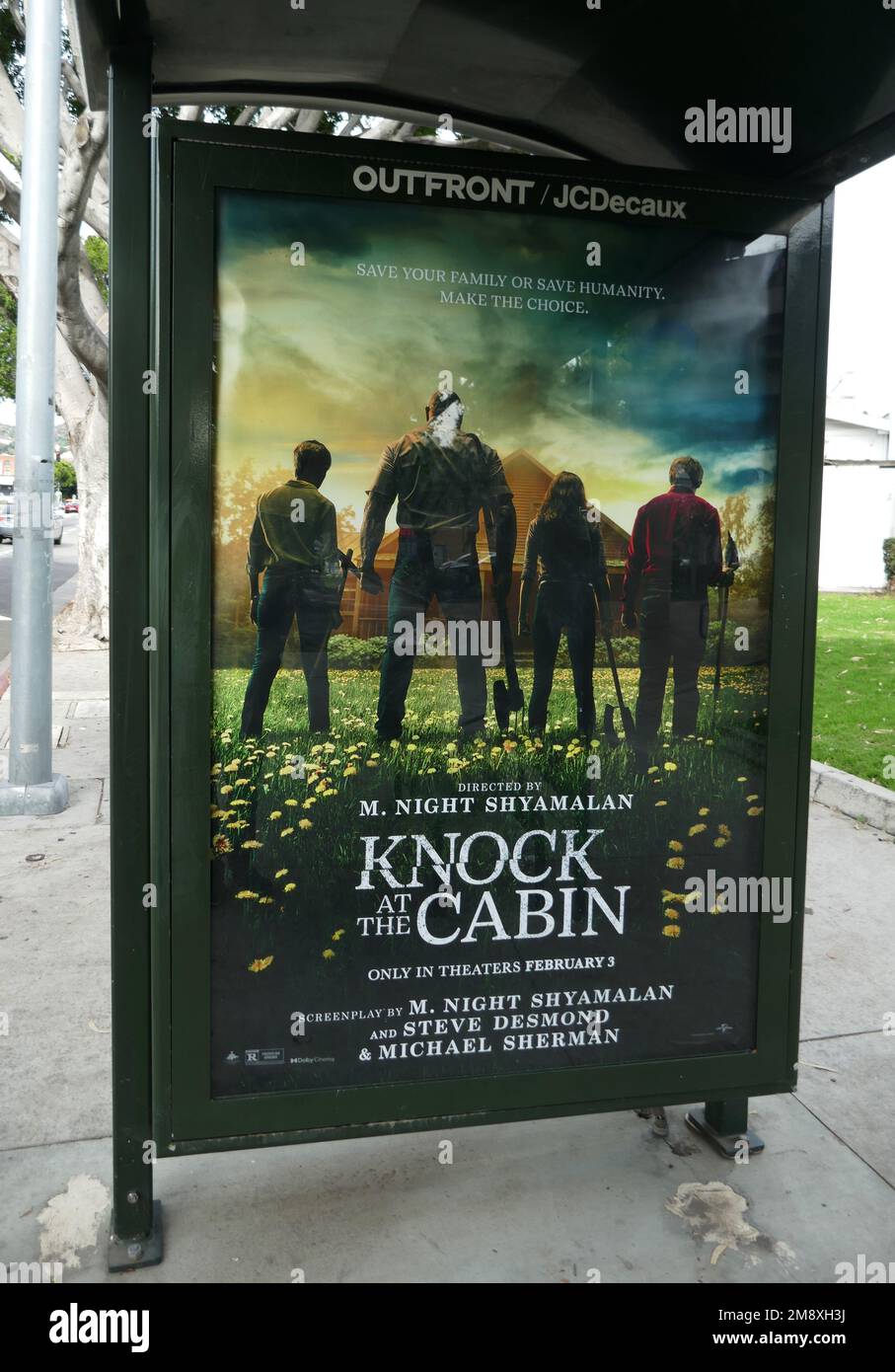 Los Angeles, Kalifornien, USA 11. Januar 2023 Ein allgemeiner Blick auf die Atmosphäre von Knock an der Cabin Bus Stop am 11. Januar 2023 in Los Angeles, Kalifornien, USA. Foto: Barry King/Alamy Stock Photo Stockfoto