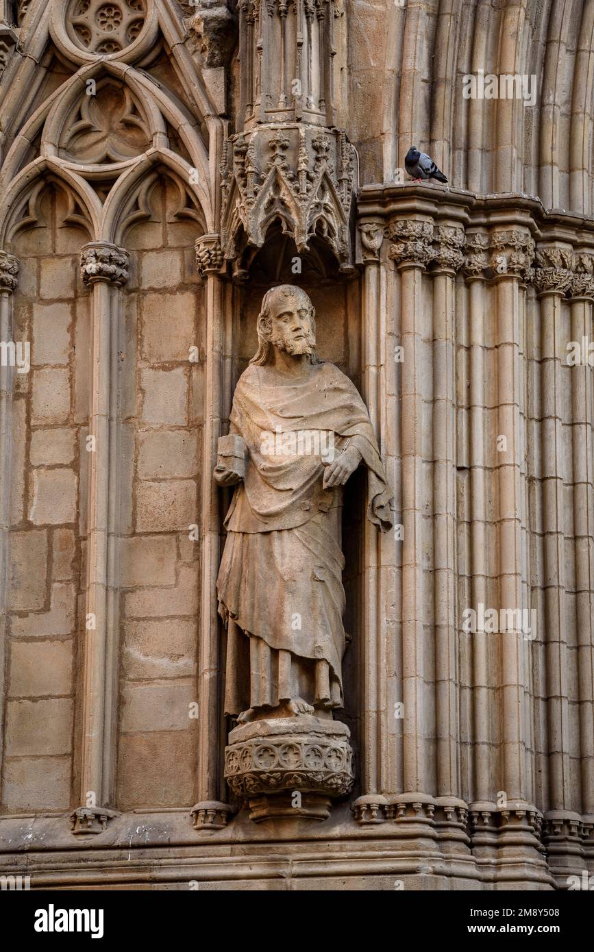 Skulpturen am Eingang zur Basilika Santa Maria del Mar (Barcelona, Katalonien, Spanien) ESP Esculturas de Santa Maria del Mar, España Stockfoto