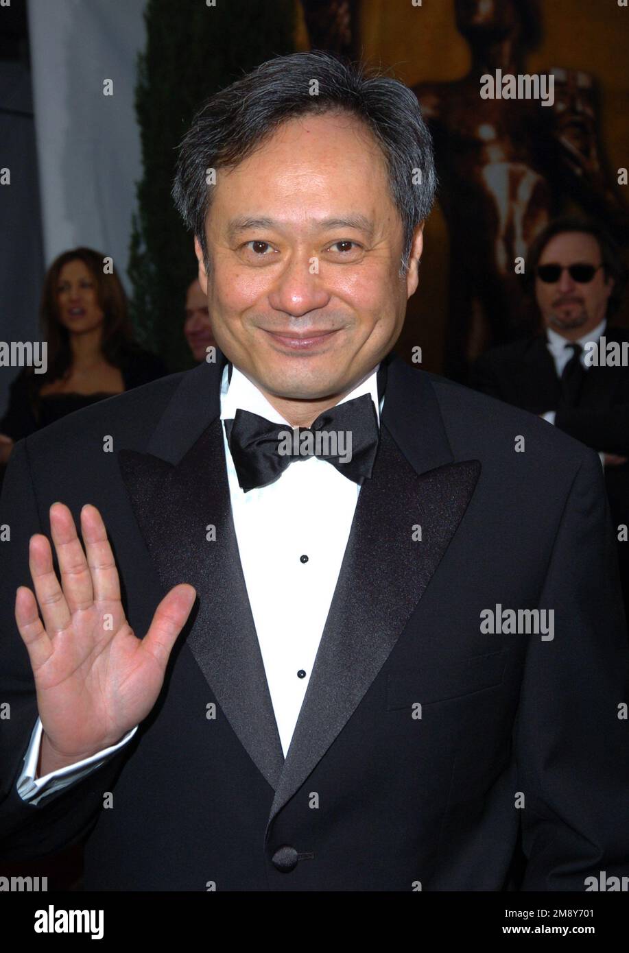 Ang Lee wird bei den 12. Annual SAG Awards im Jahr 2006 eintreffen Credit: Ron Wolfson / MediaPunch Stockfoto