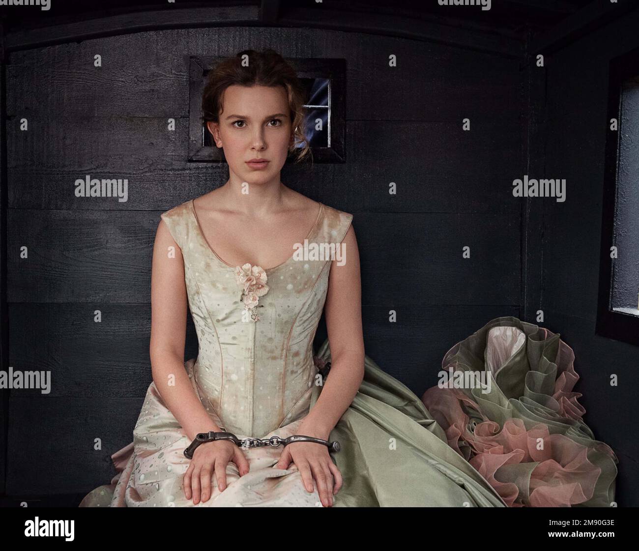 ENOLA HOLMES 2 (2022) MILLIE BOBBY BROWN HARY BRADBEER (DIR) NETFLIX/MOVIESTORE KOLLEKTION Stockfoto