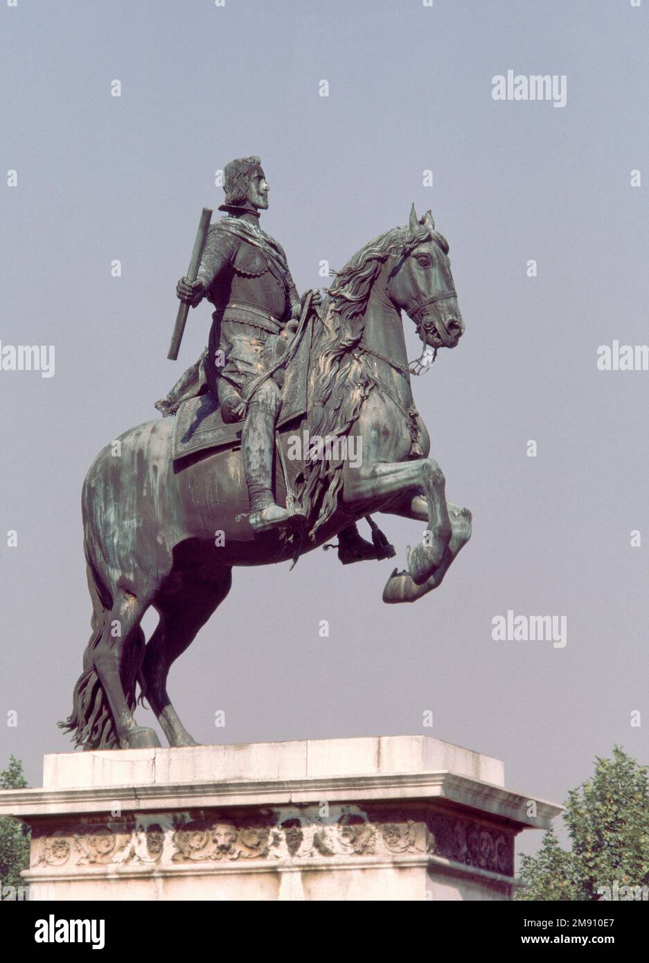 ESTATUA ECUESTRE DE FELIPE IV - SIGLO XVII Autor: Pietro TACCA. LAGE: PLAZA DE ORIENTE. MADRID. SPANIEN. FELIPE III HIJO. MARGARITA DE ÖSTERREICH HIJO. ÖSTERREICH MARGARITA HIJO. FELIPE IV REY DE ESPAÑA. Stockfoto