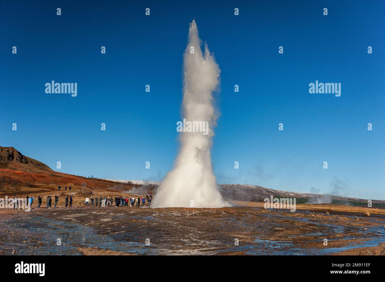 Strokkur Geysir. Einer der beliebtesten Orte in Island. Stockfoto