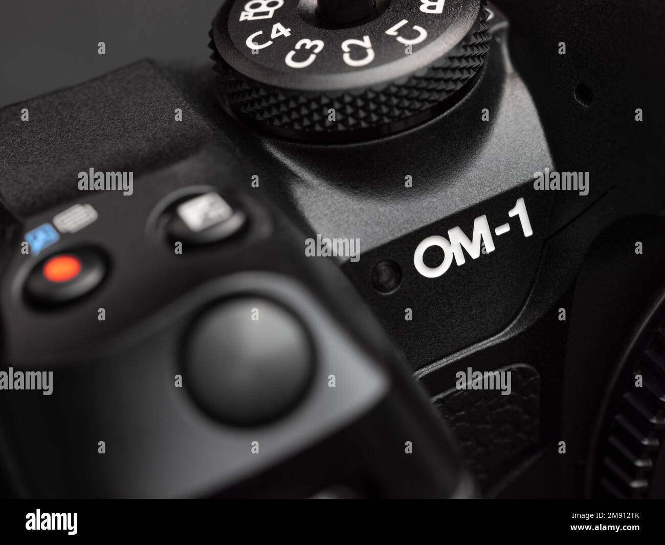 Galati, Rumänien - 12. Januar 2023: OM-System präsentiert die neue spiegellose M43-Kamera OM-1 für Fotografen vor Ort Stockfoto