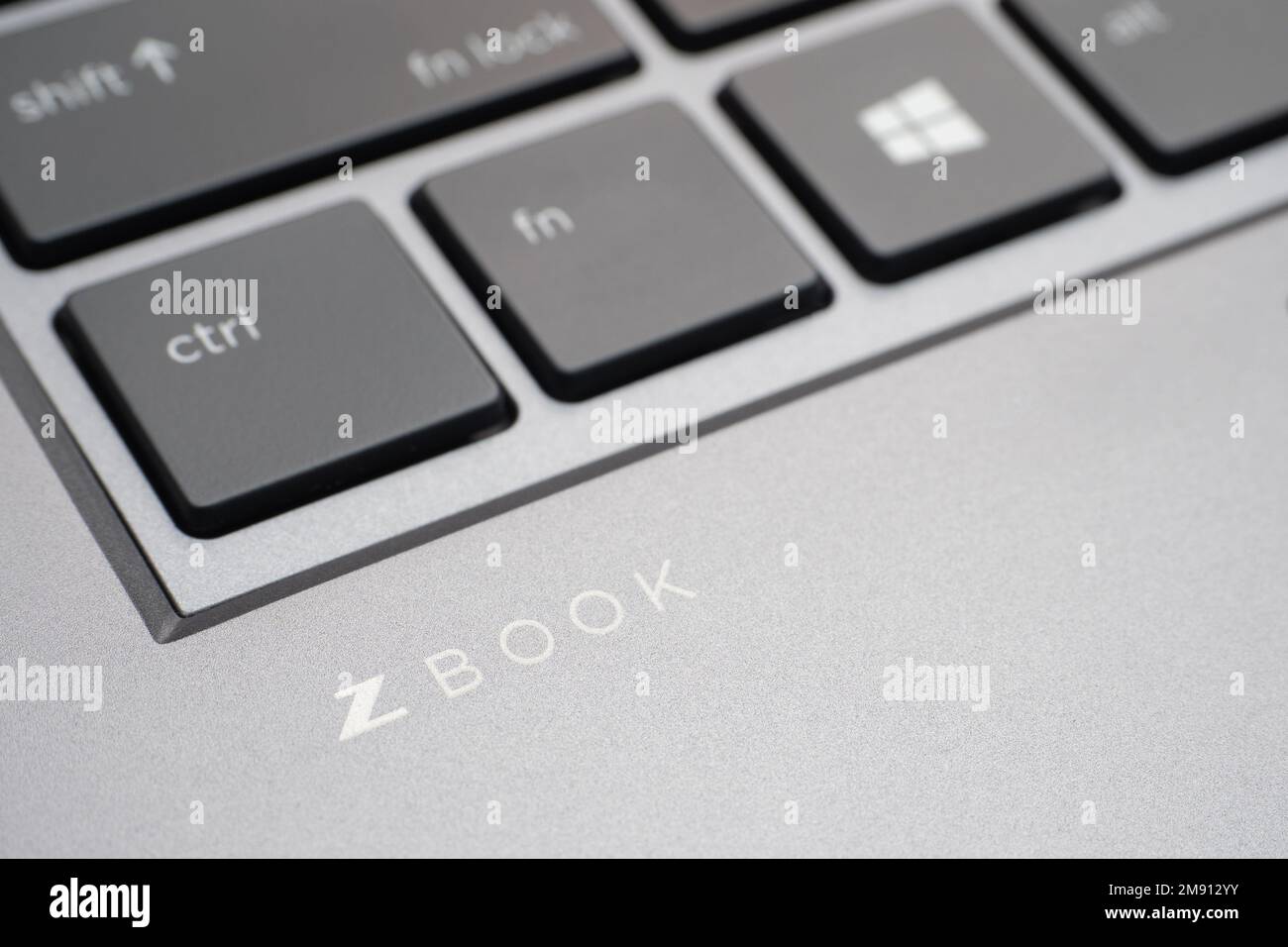 Galati, Rumänien - 29. Dezember 2022: Vorstellung der neuen mobilen HP ZBook Workstation mit Intel Core i9 CPU auf dem Markt Stockfoto