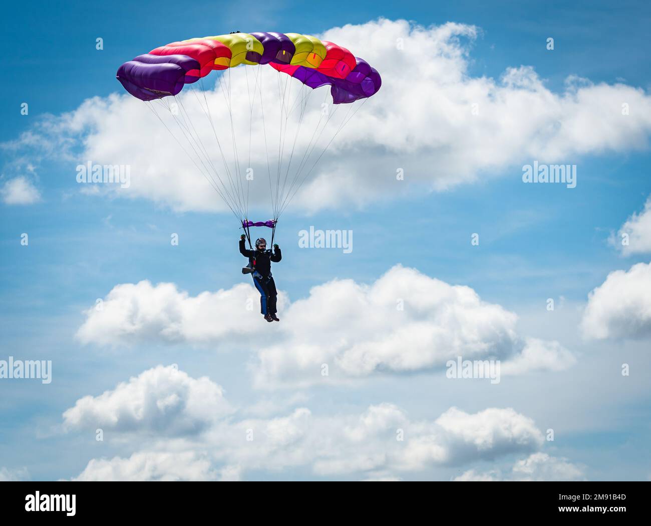 Susan Agten kommt zu einer Landung bei DZone Skydiving in Star Idaho Stockfoto