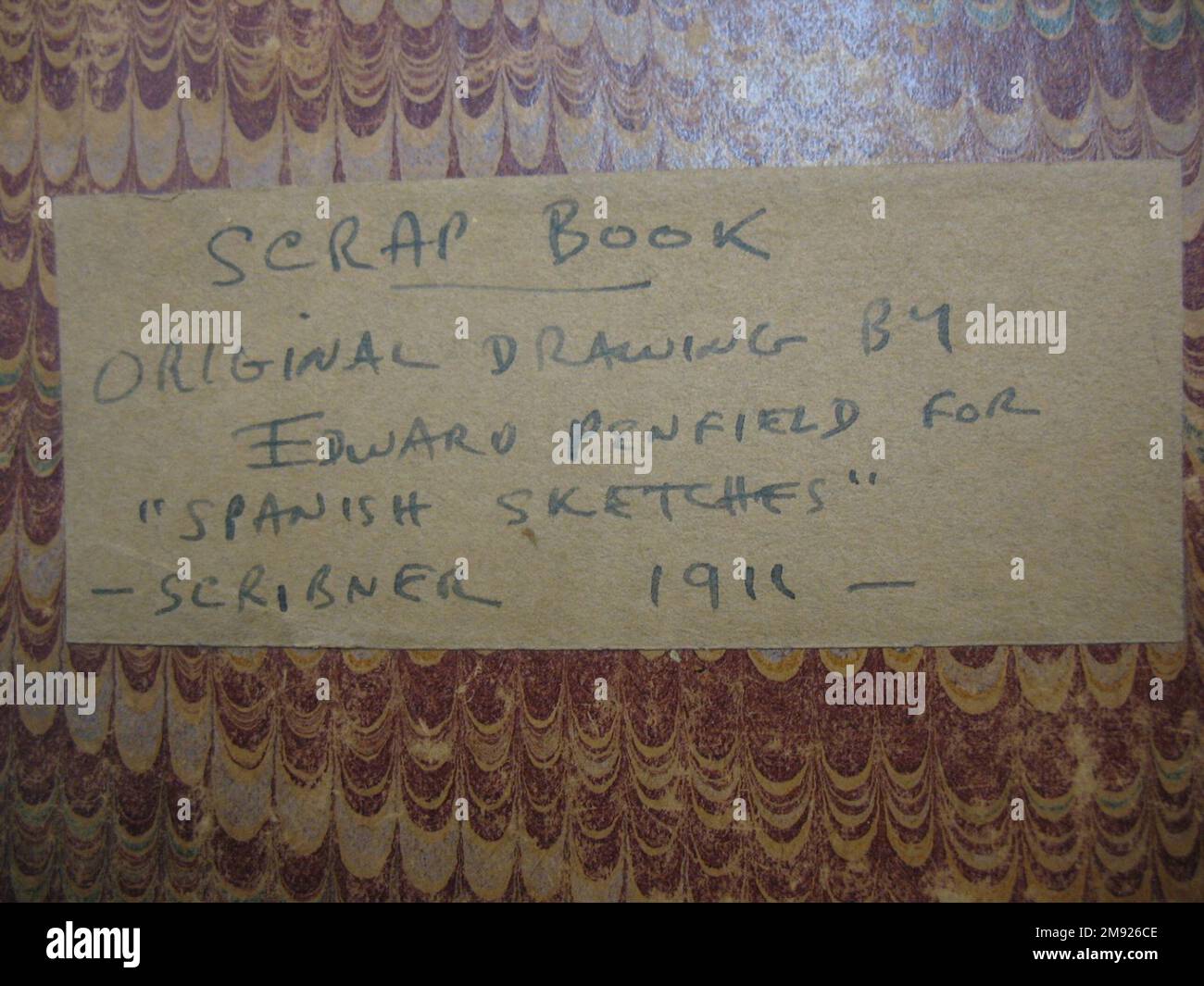 Skizze eines spanischen Mannes Edward Penfield (amerikanisch, 1866-1925). Skizze eines Spaniers, 1906. Aquarell und Graphit auf mittelschwerem, cremefarbenem, mäßig strukturiertem gewebtem Papier, Bogen: 11 1/2 x 7 3/4 cm (29,2 x 19,7 cm). In diesen beiden Werken verwendete Edward Penfield kontrollierte Graphitumrisse und wässrige Waschungen, um die zerfetzten Kleidungsstücke und schmuddeligen Gesichter der Arbeiter, die er während einer Reise durch Spanien im Jahr 1906 begegnete, zu detaillieren. Der offene Realismus seiner Herangehensweise verleiht seinen Bildern eine dokumentarische Authentizität; tatsächlich waren es wahrscheinlich Studien für seine illustrierten spanischen Reiseführer-Skizzen (1911 Stockfoto