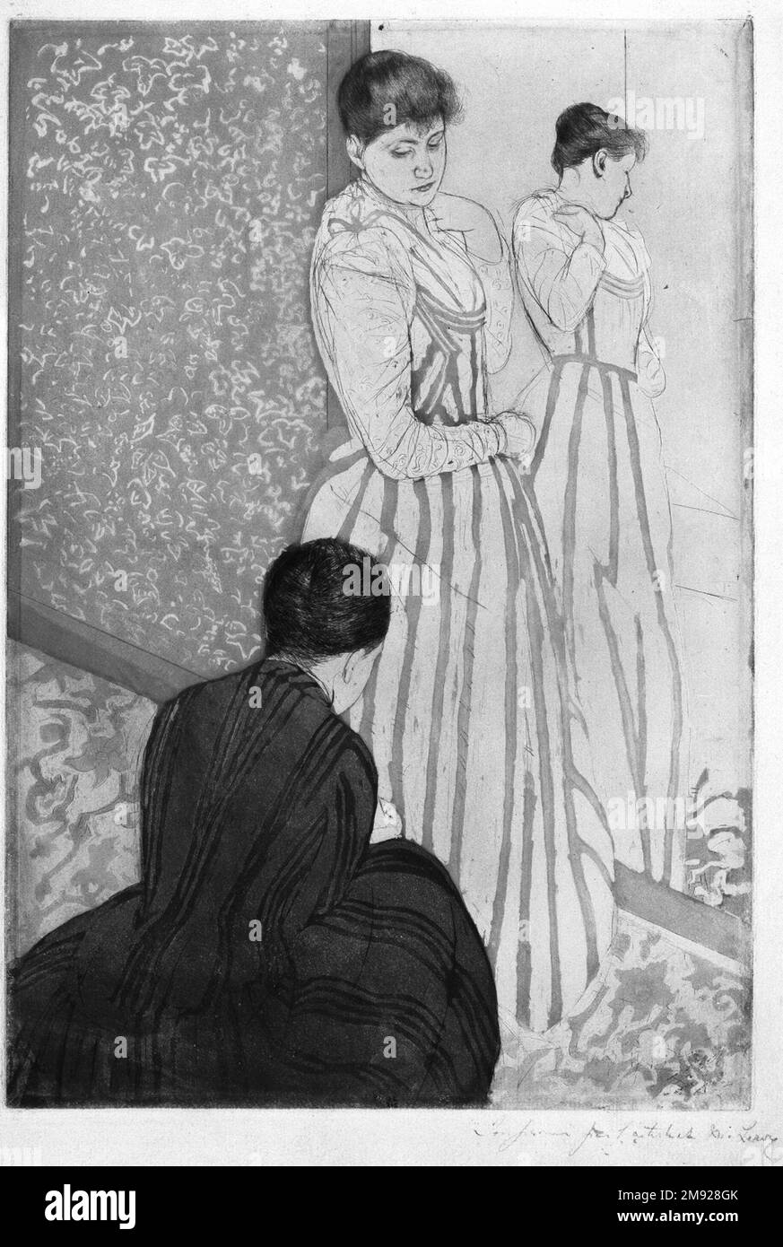 The Fitting Mary Cassatt (Amerikanisch, 1844-1926). Die Armatur, 1890-1891. Trockenstellen und Ätzen von Aquatint auf cremefarbenem, mäßig dickem, mäßig strukturiertem Laienpapier, Blatt: 17 1/4 x 12 cm (43,8 x 30,5 cm). Eine Ausstellung mit mehr als siebenhundert Ukiyo-e-Drucken in Paris im Jahr 1890 inspirierte die im Ausland lebende Impressionistin Mary Cassatt zu Experimenten mit dem Farbdruck, was zu ihren formell gewagtesten und technisch anspruchsvollsten Arbeiten führte. In der Art japanischer Druckserien entwarf sie einen Satz von zehn Bildern, einschließlich dieses und im Omnibus, die die täglichen Aktivitäten eines typischen Middl darstellen Stockfoto