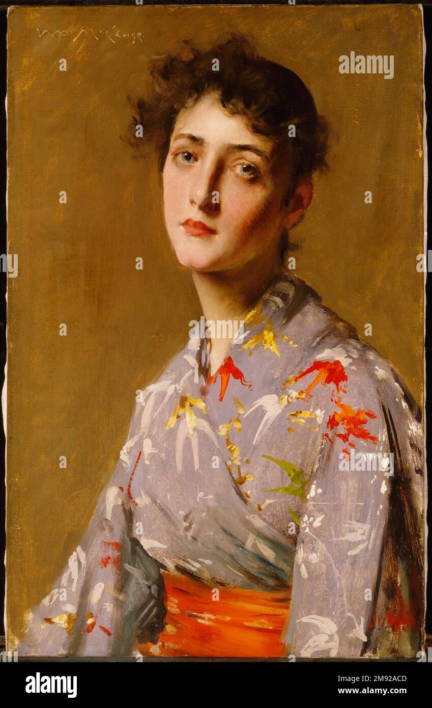 Mädchen in einem japanischen Kostüm William Merritt Chase (amerikanisch, 1849-1916). Mädchen in einem japanischen Kostüm, Kalifornien. 1890. Öl auf Leinwand, 24 5/8 x 15 11/16 Zoll (62,5 x 39,8 cm). Japanische Textilien, Kimonos, Schwerter, inros (kleine Kästen, die an der Schüssel von Kimonos hangen) und Keramik waren in den künstlerischen amerikanischen Innenräumen der 1890er Jahre de rigueur, was dem wachsenden Interesse der Amerikaner an japanischer Kunst und Ästhetik entsprach. Mit einer Fülle asiatischer Textilien und ausländischer Kostüme in seinem Studio war William Merritt Chase bereit, auf die wachsende Beliebtheit japanischer Kostümthemen unter seinen amerikanischen an zu reagieren Stockfoto