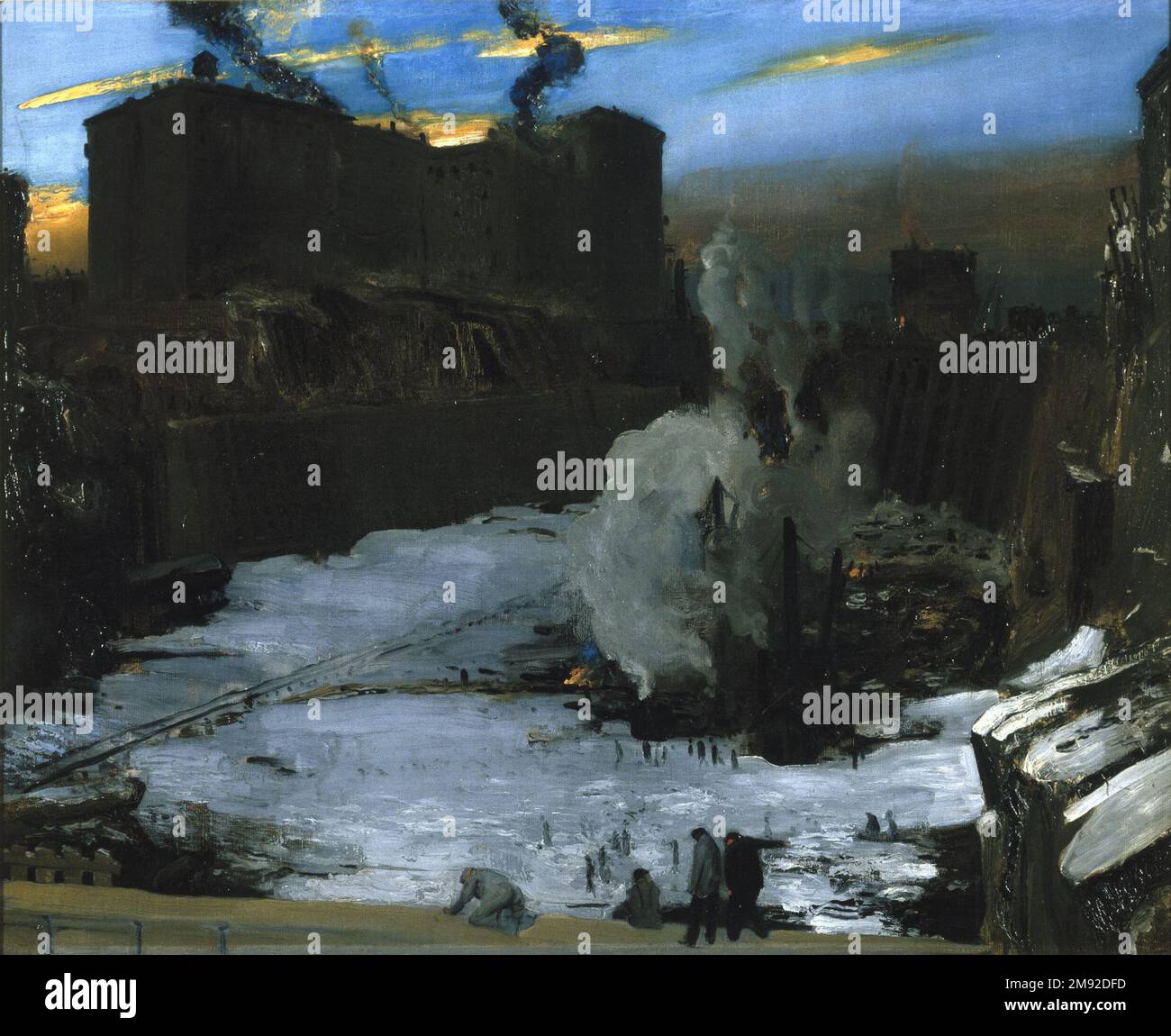Pennsylvania Station Excavation George Wesley Bellows (Amerikanisch, 1882-1925). Ausgrabungsstätte Pennsylvania Station, ca. 1907-1908. Öl auf Segeltuch, 31 3/16 x 38 1/4 Zoll (79,2 x 97,1 cm). Zwischen 1907 und 1909 schloss George Wesley Bellows eine Reihe von vier Leinwänden ab, die der Ausgrabung der Pennsylvania Station in Midtown Manhattan gewidmet waren. In dieser Version werden die Arbeiter von der klaffenden Grube, die sie geschaffen haben, als sie das alte New York abreißen, um es neu zu bauen, in den Schatten gestellt. Die dunkle Farbpalette und kräftige Bürstenarbeit, kombiniert mit der kalten Winteratmosphäre und den blühenden Dampf- und Rauchfahnen, tragen dazu bei Stockfoto