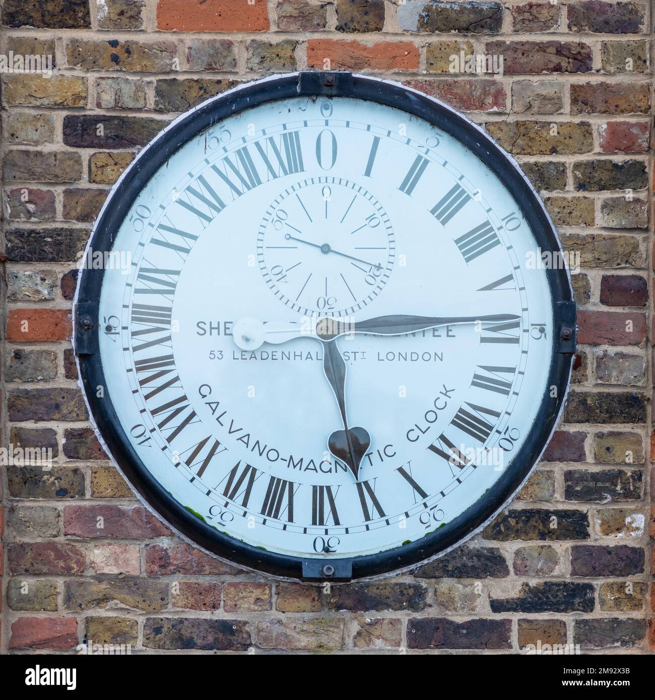 Greenwich.London.United Kingdom.Dezember 1. 2022.Foto der Shepherd Gate Uhr vor dem Royal Observatory in Greenwich Stockfoto