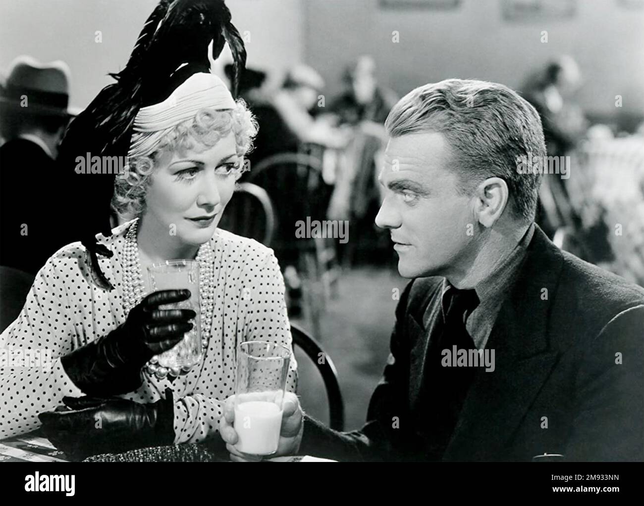 DIE KNURRENDEN ZWANZIGER 1939 Warner Bros Film mit James Cagney und Gladys George Stockfoto
