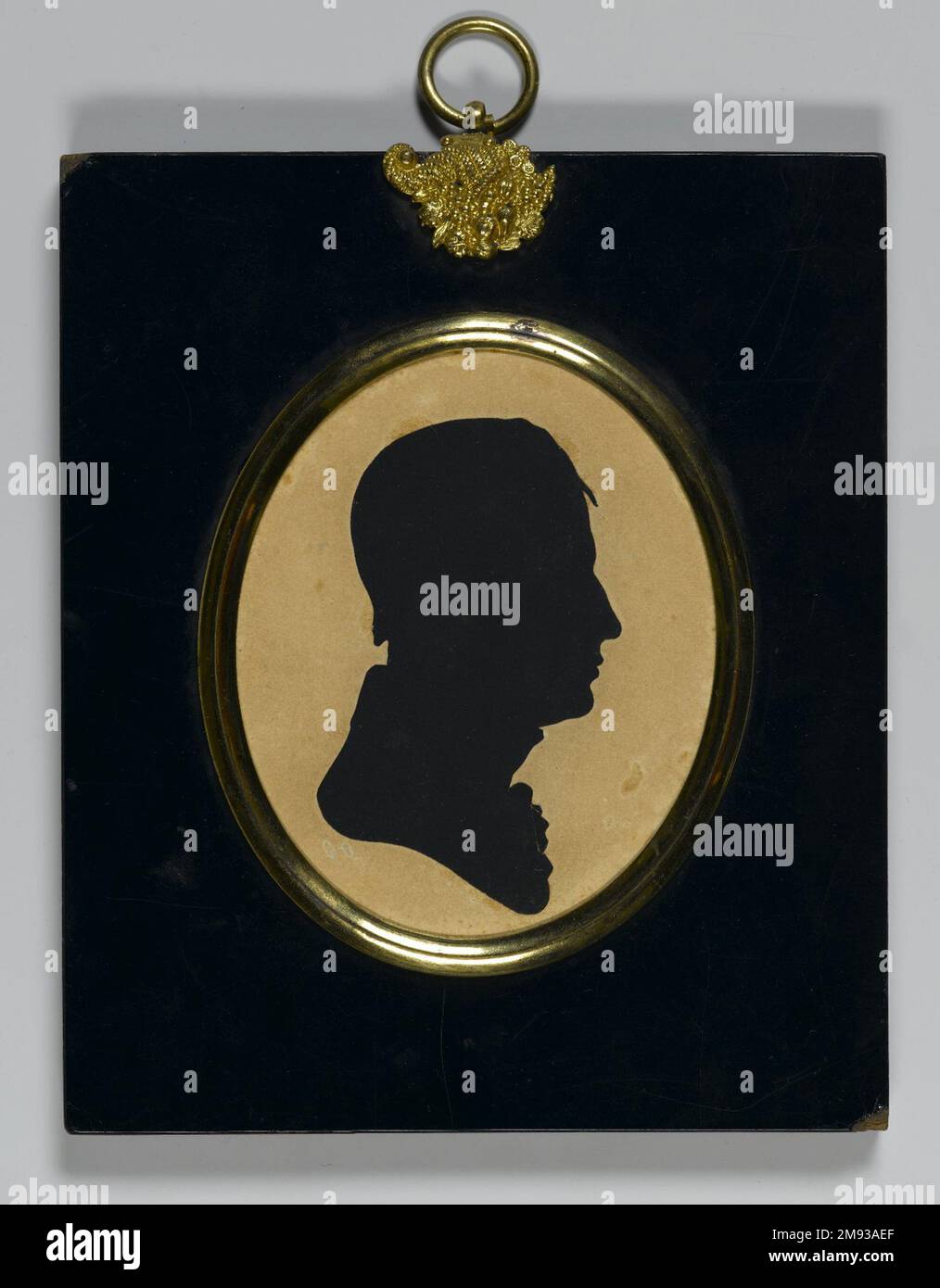 Profil eines Mannes William James Hubard (Amerikaner, geboren in England, 1807-1862). Profil eines Mannes, ca. 1835. Ausschnitt aus lackiertem Papier, montiert auf gewebtem Papier im Rahmen aus Papier-mâché mit Messingaufhängung, Bild (Sicht): 3 3/8 x 2 3/4 Zoll (8,6 x 7 cm). Dekorative Kunst ca. 1835 Stockfoto