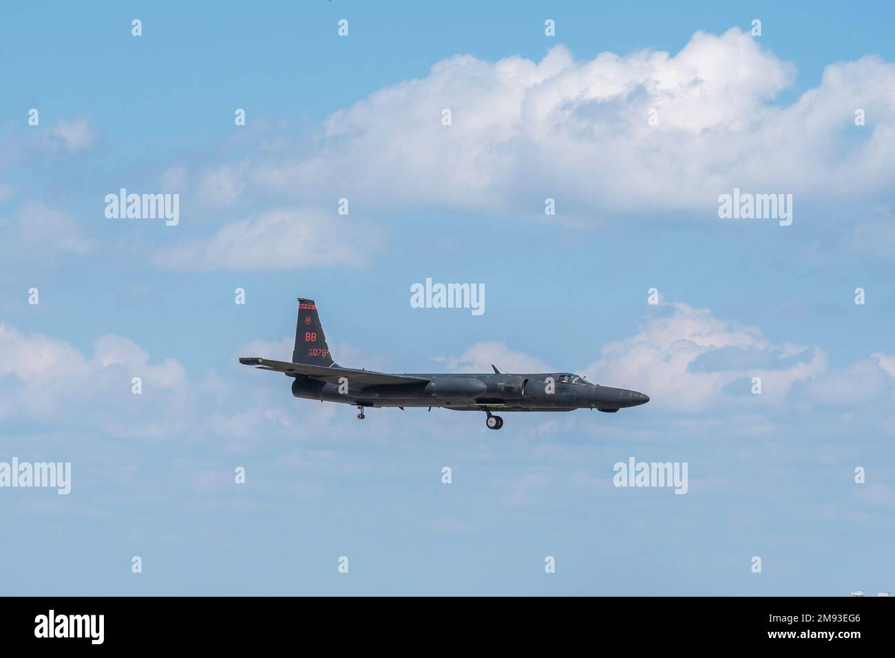 oshkosh, WI - 27. Juli 2022: Ein U2-Drachenmädchen-Spionageflugzeug fliegt bei einer Flugshow herum. Stockfoto