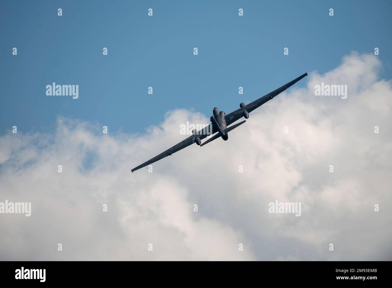 Oshkosh, WI - 27. Juli 2022: Ein U2-Drachenmädchen-Spionageflugzeug fliegt bei einer Flugshow herum. Stockfoto