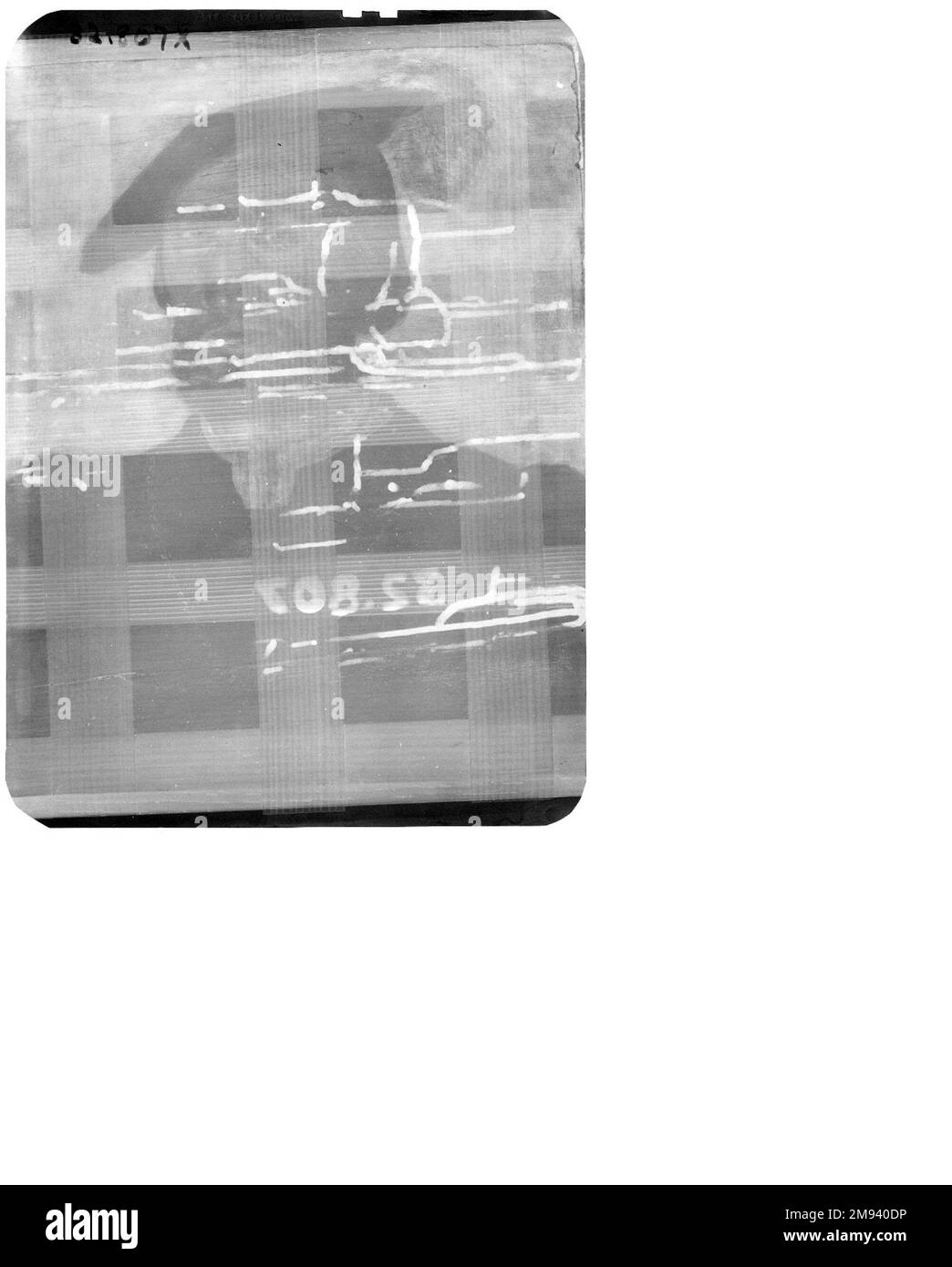 Mann mit einem gefiederten Toque-Kreis von Jean Clouet (Französisch, 1485-1541). Mann mit einem gefiederten Toque, ca. 1530-1535. Öl auf Platte, 6 1/2 x 5 5/8 Zoll (16,5 x 14,3 cm). Europäische Kunst ca. 1530-1535 Stockfoto