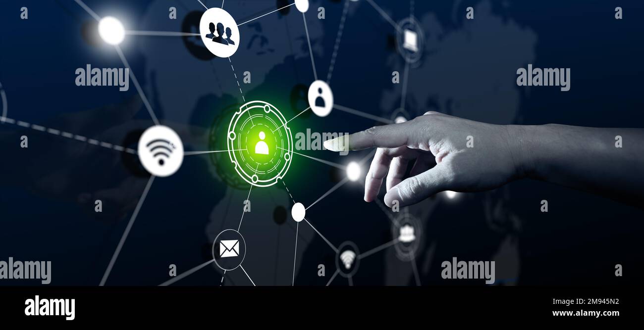 Geschäftsmann Finger Finger Finger Finger Finger berühren Netzwerkstruktur auf Hologramm Bildschirm mit Weltkarte Hintergrund. Netzwerkstruktur und Multimedia-Konzept. Stockfoto