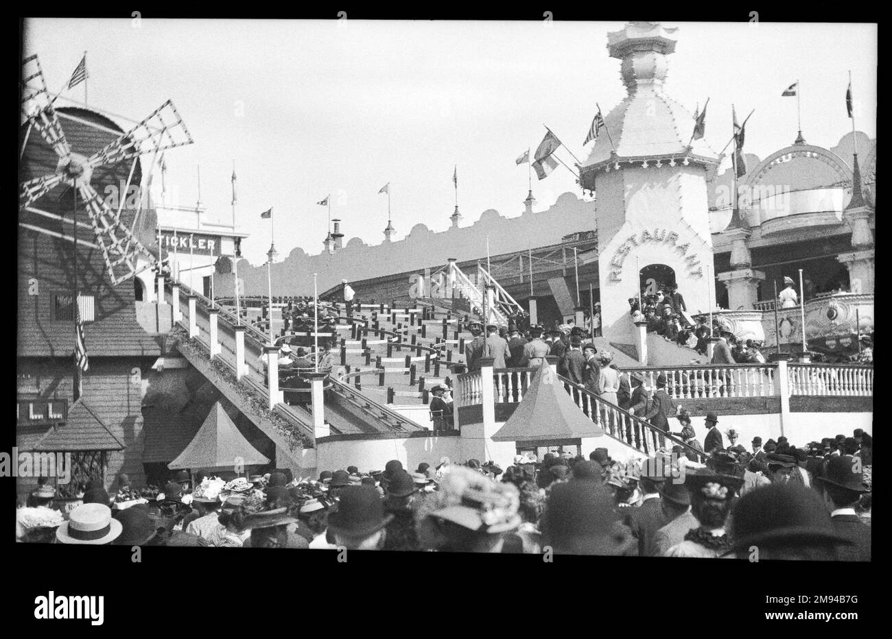 Luna Park Eugene Wemlinger. , 1909. Zellulosenitrat negativ 1909 Stockfoto