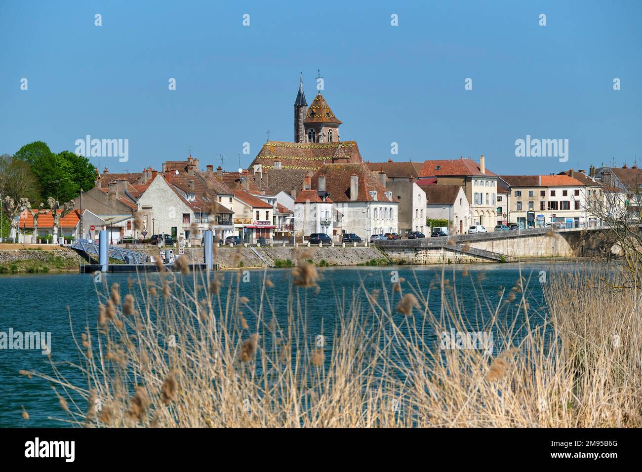 SaintJeandeLosne (Nordostfrankreich) Überblick über das Dorf mit der