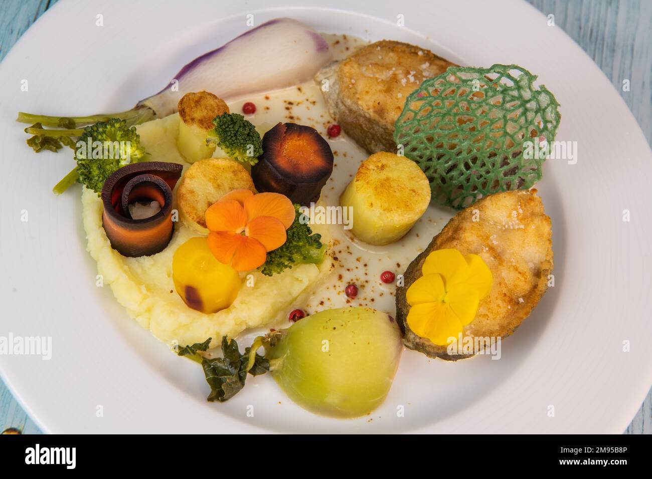 Rezept mit Kabeljausteak, Kartoffelpüree und seiner Farandole aus ...