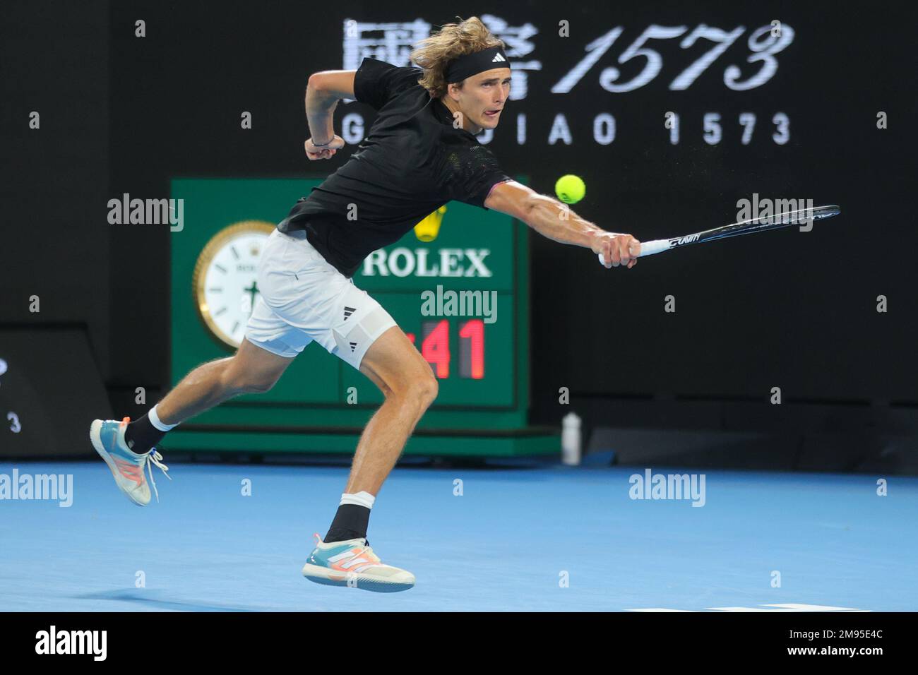 Melbourne, Australien. 17. Januar 2023. Alexander Zverev aus Deutschland in Aktion während des Spiels der 1. Runde zwischen Alexander Zverev aus Deutschland und Juan Pablo Varillas aus Peru am 2. Tag auf dem Australian Open Tennis 2023 in der Margaret Court Arena, Melbourne, Australien am 17. Januar 2023. Foto von Peter Dovgan. Nur redaktionelle Verwendung, Lizenz für kommerzielle Verwendung erforderlich. Keine Verwendung bei Wetten, Spielen oder Veröffentlichungen von Clubs/Ligen/Spielern. Kredit: UK Sports Pics Ltd/Alamy Live News Stockfoto