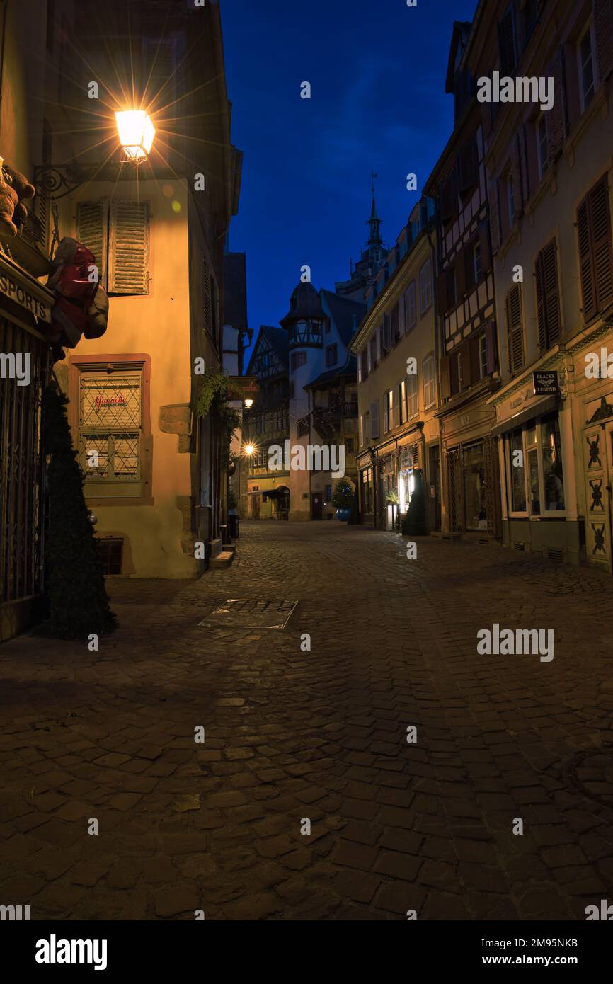 Colmars Altstadt bei Sonnenaufgang Stockfoto
