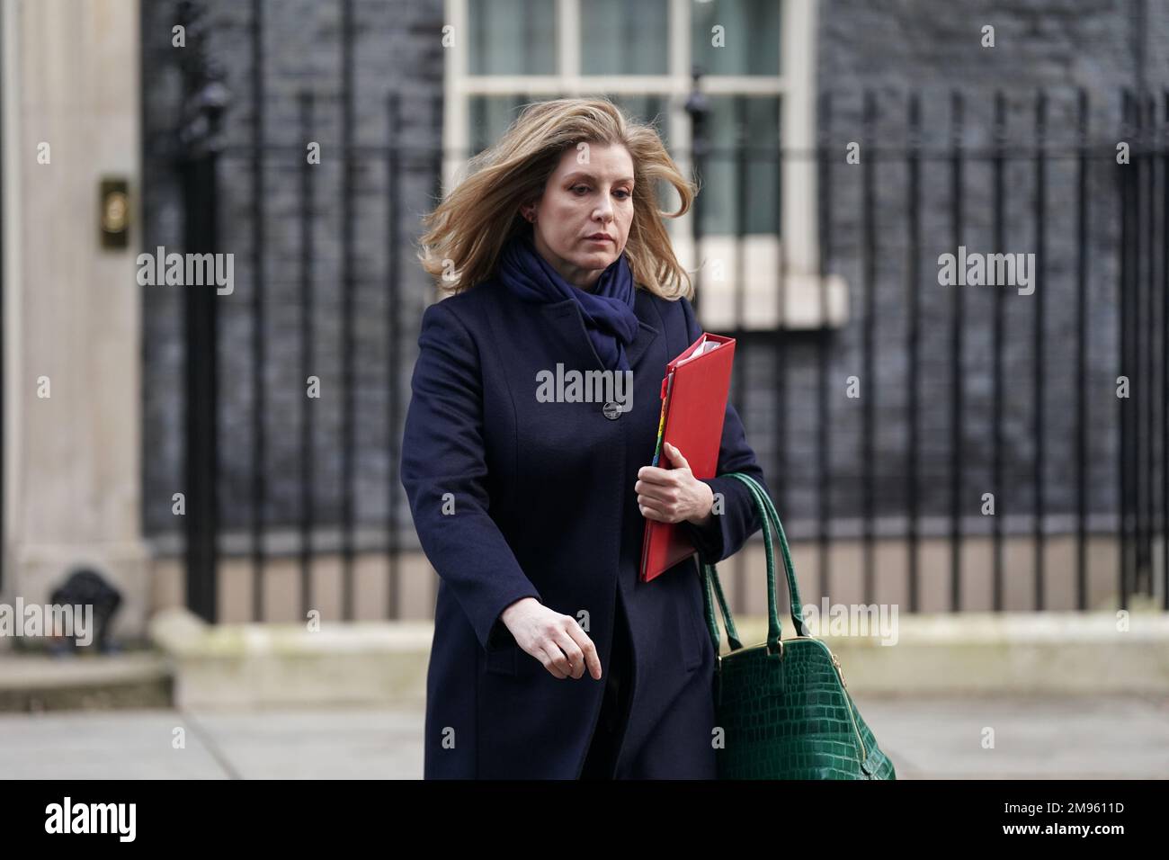 Leiter des Unterhauses Penny Mordaunt verlässt Downing Street, London, nach einer Kabinettssitzung. Foto: Dienstag, 17. Januar 2023. Stockfoto