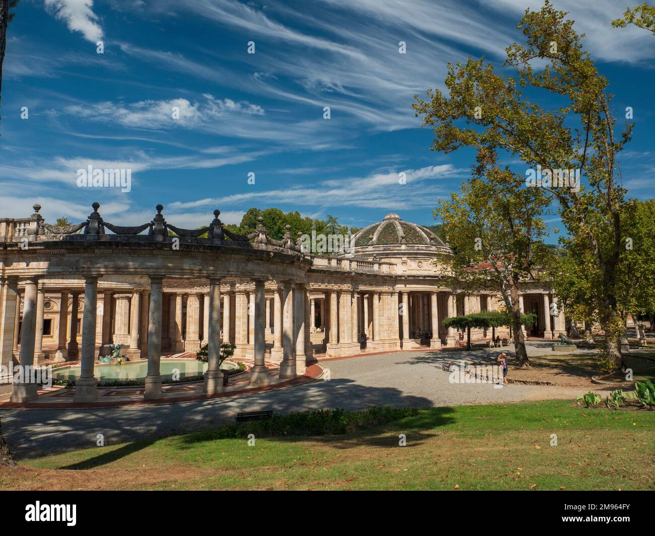 Das Thermalbad Montecatini Terme in der Toskana Italien ist eine Mischung aus klassischer und Jugendstilarchitektur Stockfoto