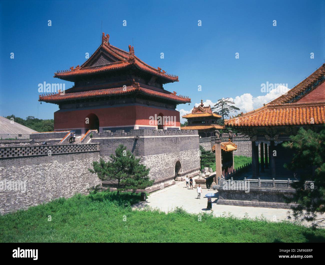 Blick auf das Zhaoling-Grab in Shenyang, Provinz Liaoning, China. Es ist das Mausoleum von Huang Taiji (Kaiser Taizong) der Qing-Dynastie und seiner Königin. Der Bau begann 1643 und dauerte acht Jahre. Stockfoto