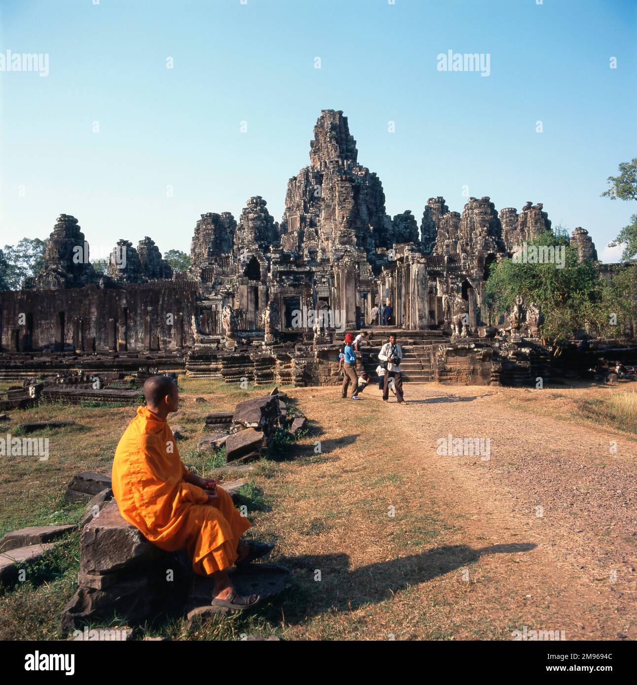 Blick auf den buddhistischen Tempel Wat Bayon Khmer in Angkor Thom, Siem Reap, Kambodscha, erbaut im späten 12. Und frühen 13. Jahrhundert. Stockfoto