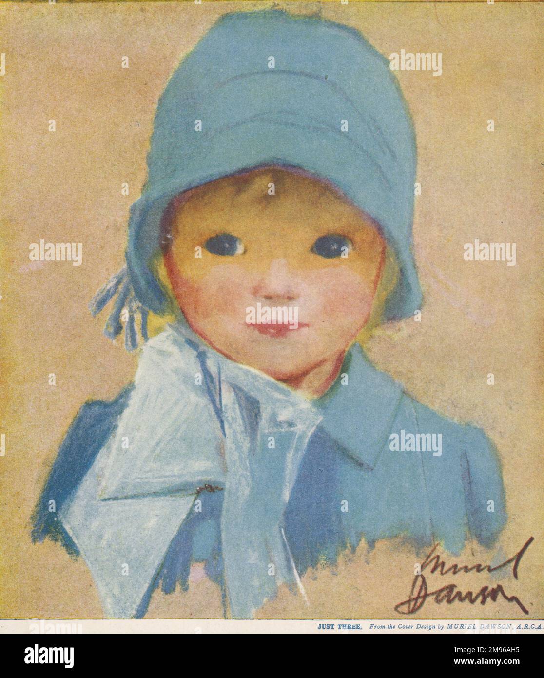 Ein süßes kleines Mädchen, das einen blauen Glockenhut mit Schleife und einen Mantel trägt, die beide zu ihren Augen passen. Stockfoto